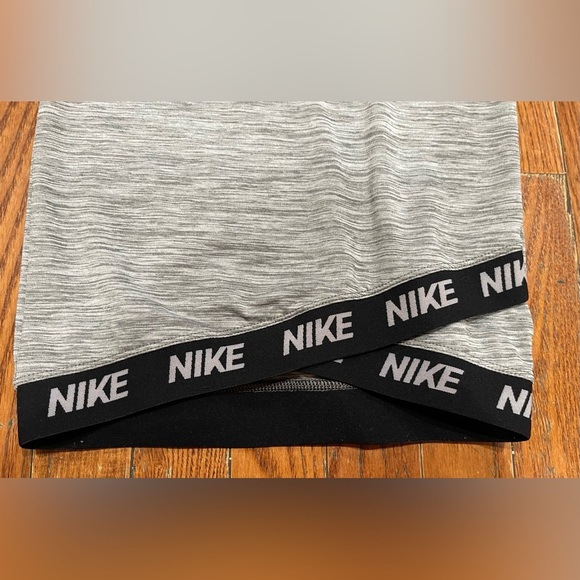 Nike kids Heather Gray Sweatshirt with Pink Logo - Picture 2 of 9